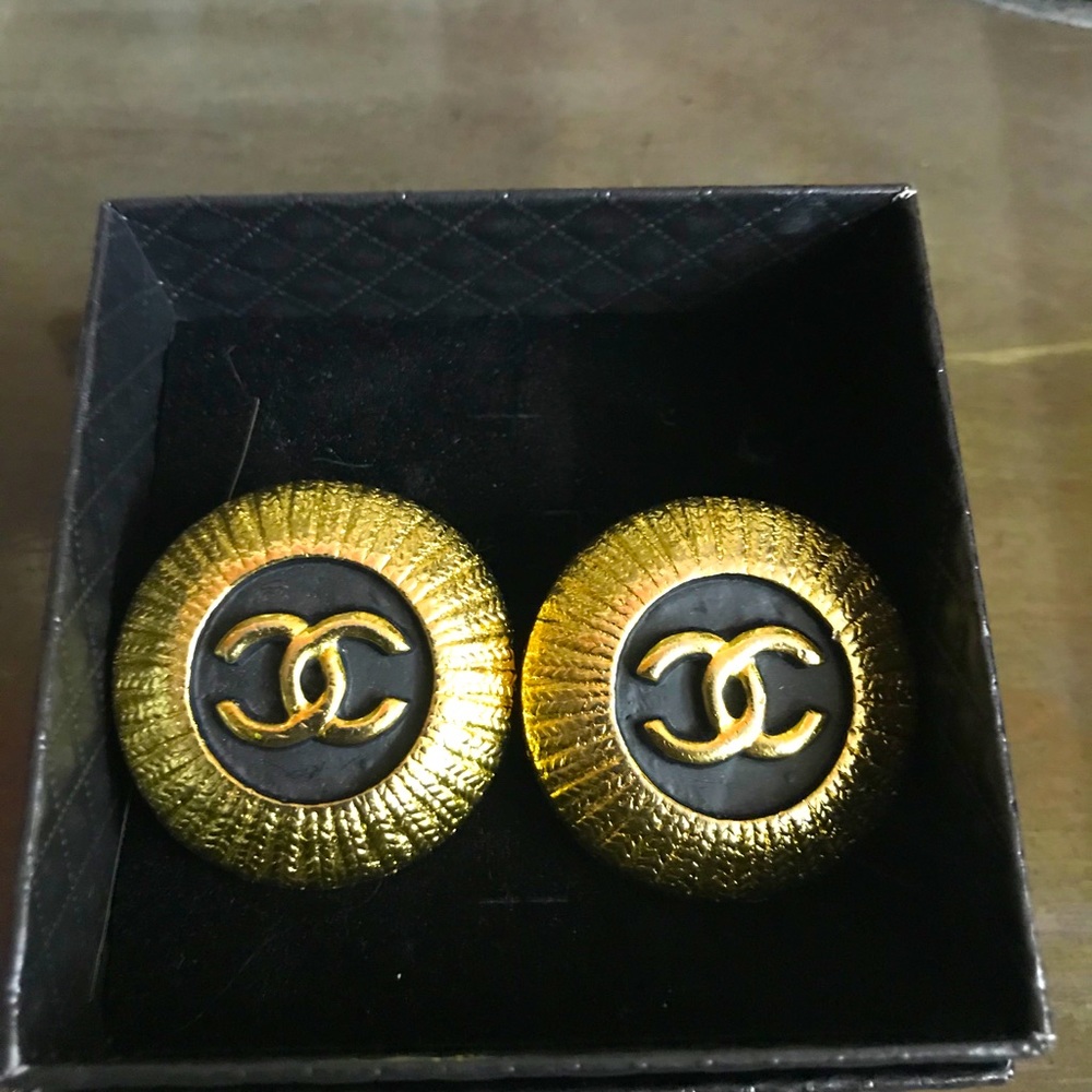 Authentic Chanel Gold Clip on Earings